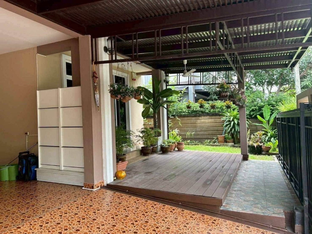 picture Passorn Prestige Pattanakarn 38 | 3 Bedrooms | 210 Sq.m. | Solar Cell House - 4/12