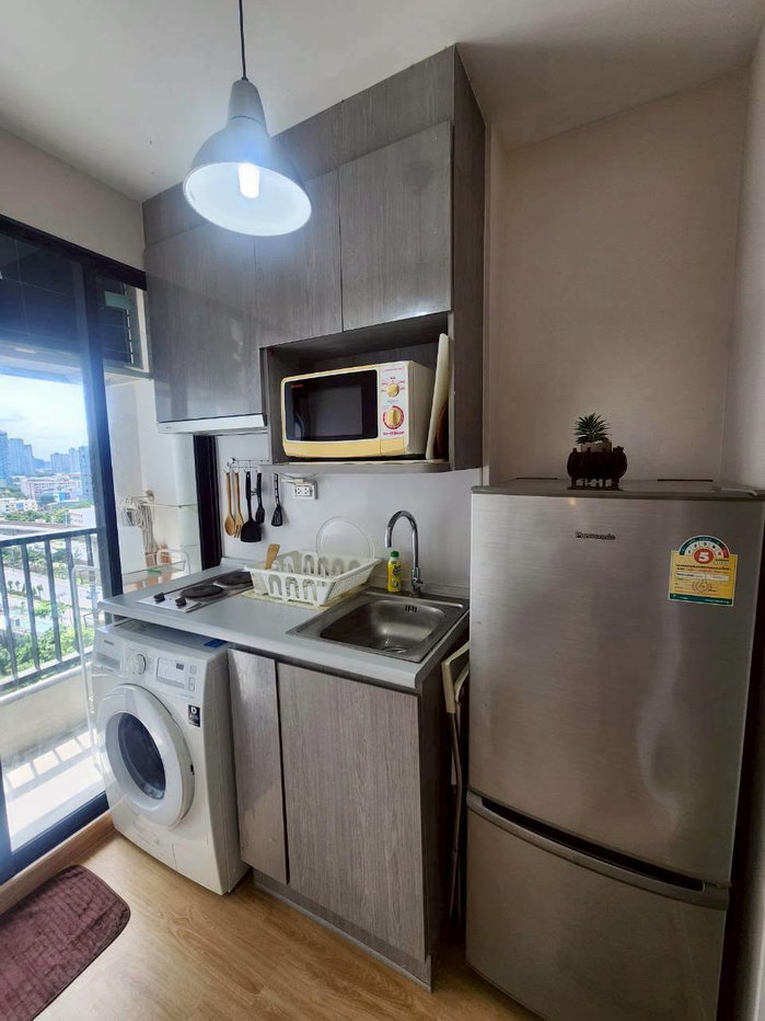 picture 🏡 IDEO Sathorn–Tha Phra for Rent  🚆 Near BTS Pho Nimit  💰 Rent: 10,000 THB/month  - 3/5