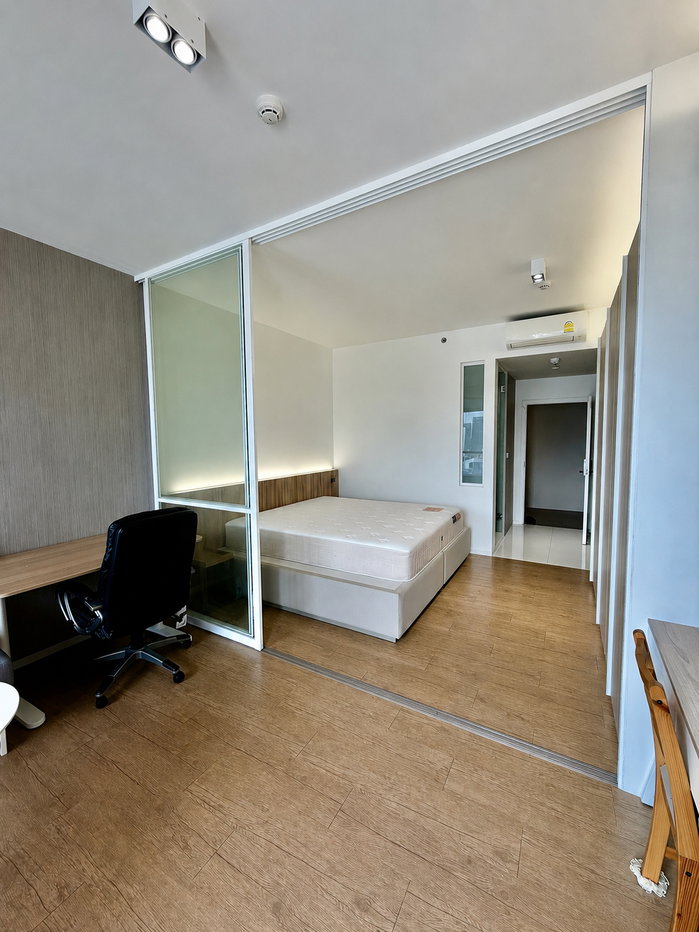 picture Triple Y Residence Samyan Room for rent - 7/10