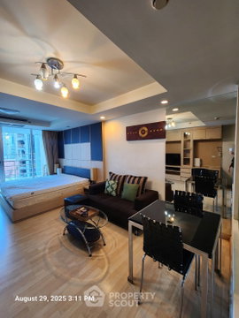 Well-Priced 1-BR 45 Sqm At The Rajdamri, 100m to BTS Ratchadamri (ID 2297964)