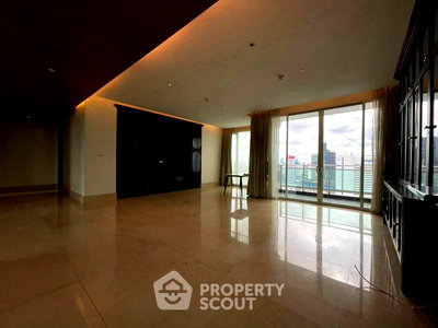 Condos for rent : High-Floor 3-BR 223 Sqm At The Infinity, 80m to BTS Chong Nonsi (ID 3153408)