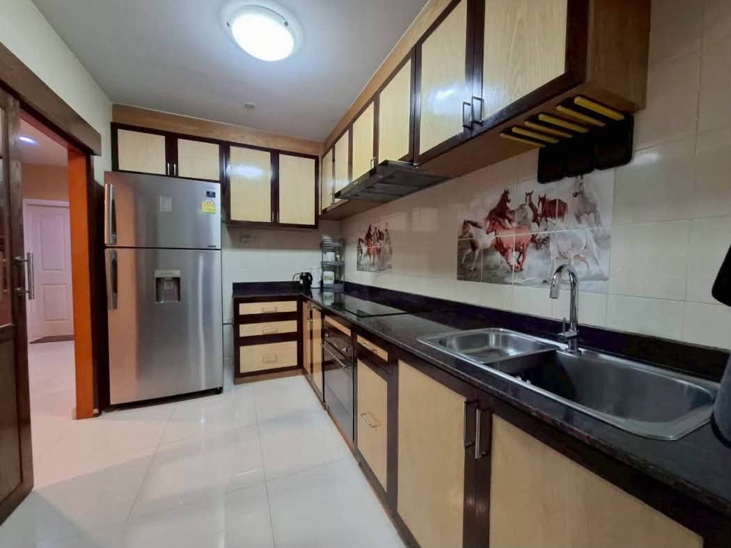 picture Passorn Prestige Pattanakarn 38 | 3 Bedrooms | 210 Sq.m. | Solar Cell House - 3/12
