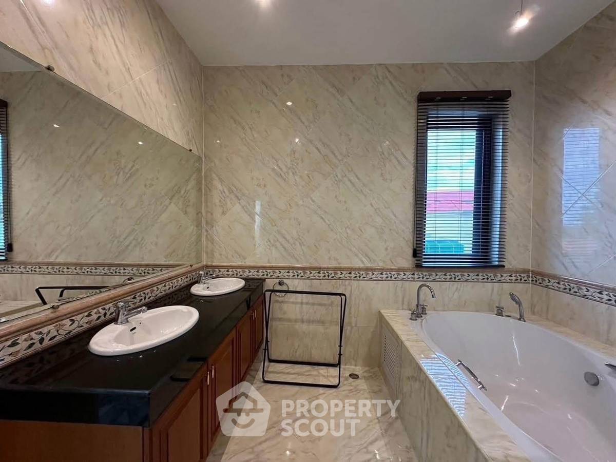 รูป บ้านเช่า 4 ห้องนอน Paradise Villa 2 พัทยา โซนพัทยาตะวันออก (ID 3153582) - รูปที่ 8/19