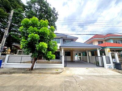 บ้านเดี่ยว กรุงเทพมหานคร : บ้านเดี่ยว 2 ชั้น รีโนเวทใหม่ ตกแต่งสวยงาม หมู่บ้าน สัมมากร มีนบุรี 2" แต่งสวย โมเดิร์น มีมุมนั่งเล่น บรรยากาศร่มรื่น กว้างขวาง ใกล้รถไฟฟ้าสายสีชมพู