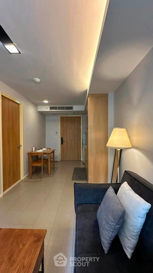 picture 1-BR Condo 37 Sqm Near BTS Phloen Chit, The Nest Ploenchit (ID 3090943) - 8/8