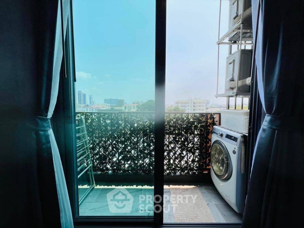 picture 1-BR Condo For Rent At C Ekkamai, Near ARL Ramkhamhaeng (ID 1231903) - 8/8