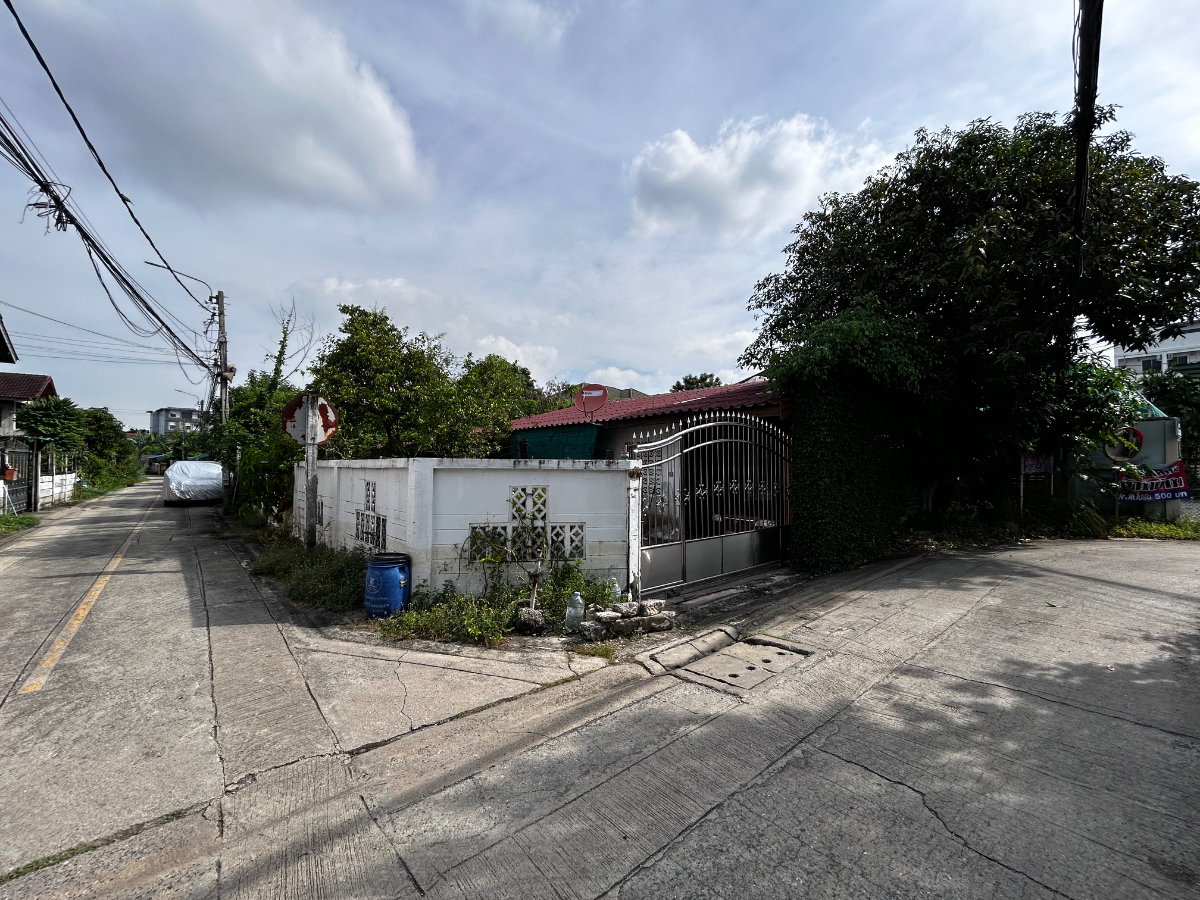 รูป บ้านเดี่ยว ห่างจากถนนใหญ่เพียง 300 เมตร - รูปที่ 3/9