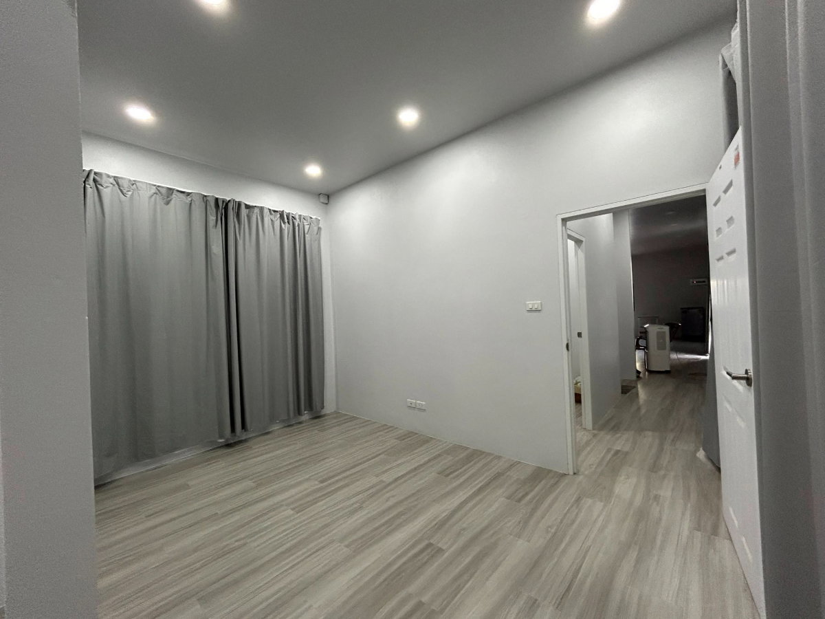 picture Urgent! Single house. Opposite of Satree Angthong School. Sales by owner - 14/16