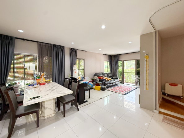 รูป ขายด่วน✨🏡เดอะแพลนท์ เอสทีค พัฒนาการ 38 | หลังมุม พิเศษ ราคาดีที่สุด 9.3 ล้าน - รูปที่ 4/13