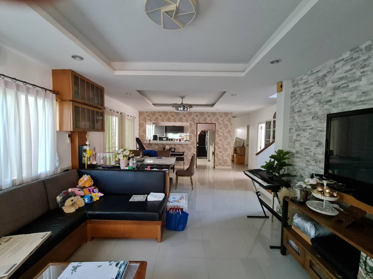 picture House for rent with office (corner house). - 5/18
