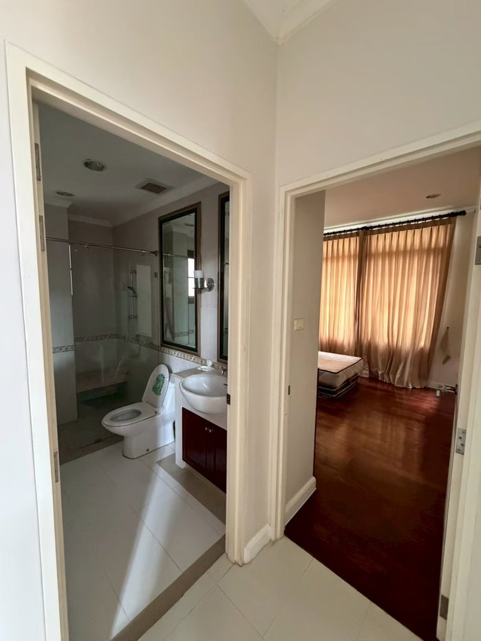 picture Narasiri Pattanakarn | Luxury Detached House | 4 Bedrooms | 350 Sq.m. - 7/11