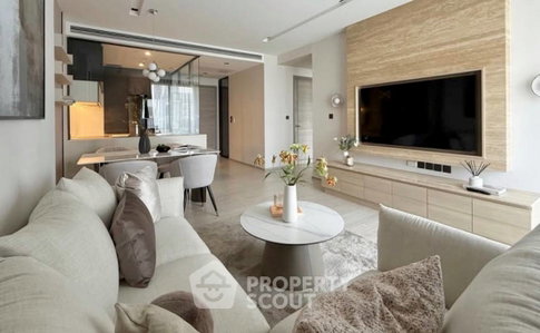 2-BR Condo At The Room Sukhumvit 38, Near BTS Ekkamai 📍 (ID 2812380)