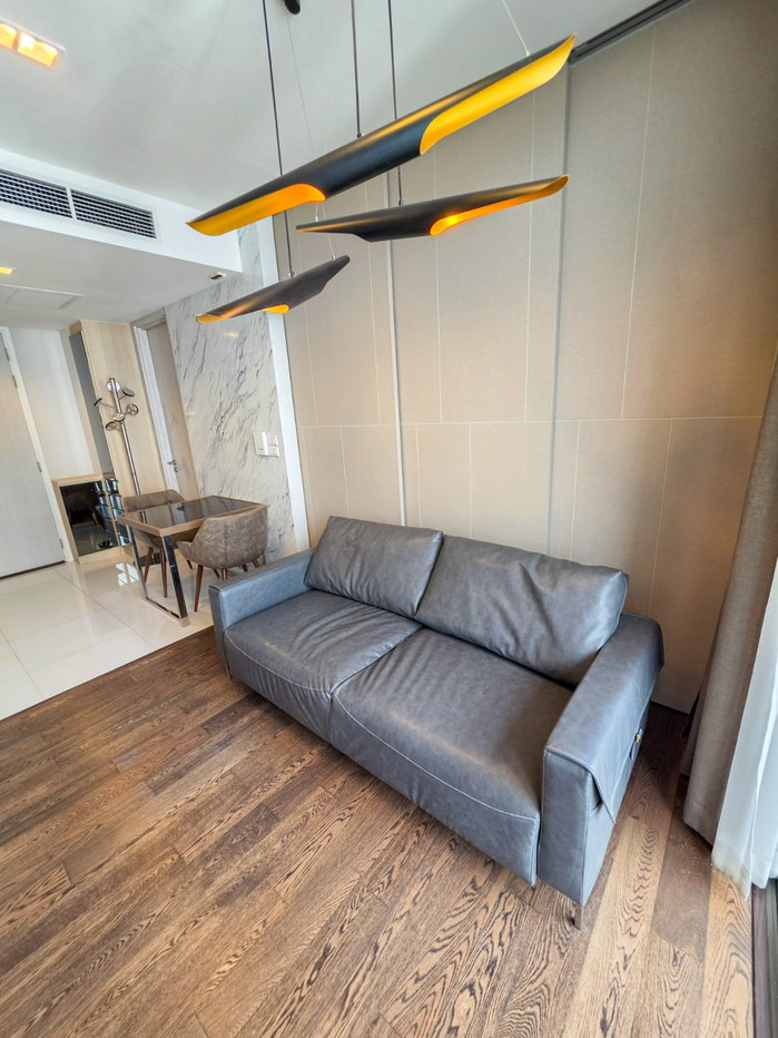 picture condo 𝗡𝗮𝗿𝗮𝟵 𝗖𝗼𝗻𝗱𝗼𝗺𝗶𝗻𝗶𝘂𝗺 fully furnished and best price ready to move in - 8/12