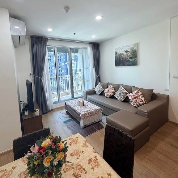 รูป **Rhythm Sukhumvit 50**เป็นห้องหัวมุมบนชั้น 28 คอนโด 2 ห้องนอน ย่านอ่อนนุช ที่อยู่สบายเหมือนบ้านจริงๆ และวิวโค้งแม่น้ำเจ้าพระยาแบบโปร่งๆ ลมดีตลอดวัน - รูปที่ 5/12