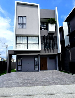 บ้านเดี่ยว วิทยาลัยศิลปหัตถกรรมกรุงเทพ : S2996 ขายบ้านเดี่ยว 3 ชั้น Feel Town ลาดพร้าว 101 ใกล้ MRT ลาดพร้าว 101 เพียง 850 เมตร