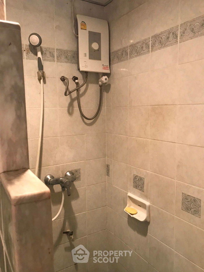 picture 2-BR Condo At Garden Place, Sam Sen Nok • 400m To MRT Ratchadaphisek (ID 900731) - 13/15