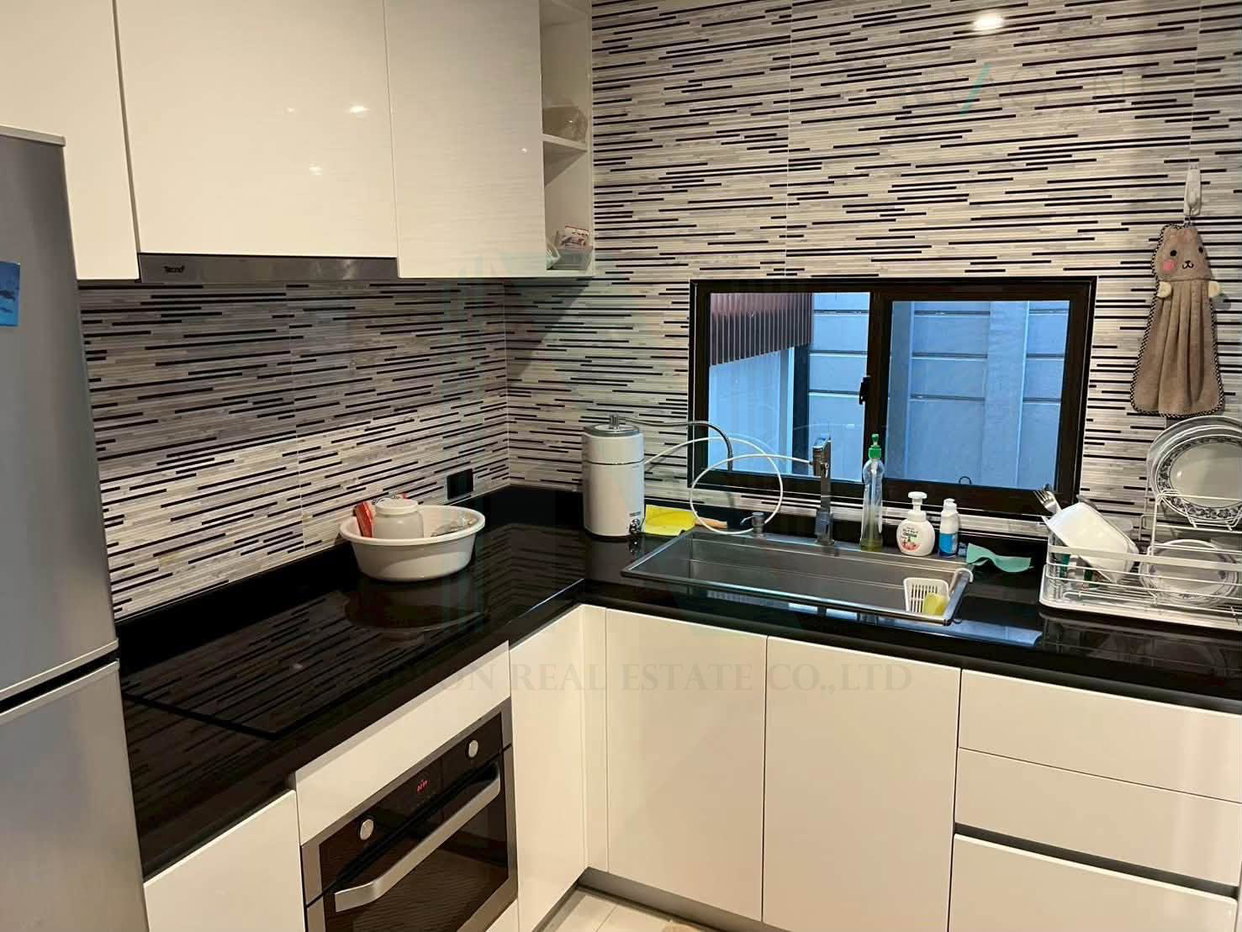 picture For Sell Town house BANKLANGMUENG RATCHYOTHIN 3-story 3 bedroom 4 bathroom - 4/8