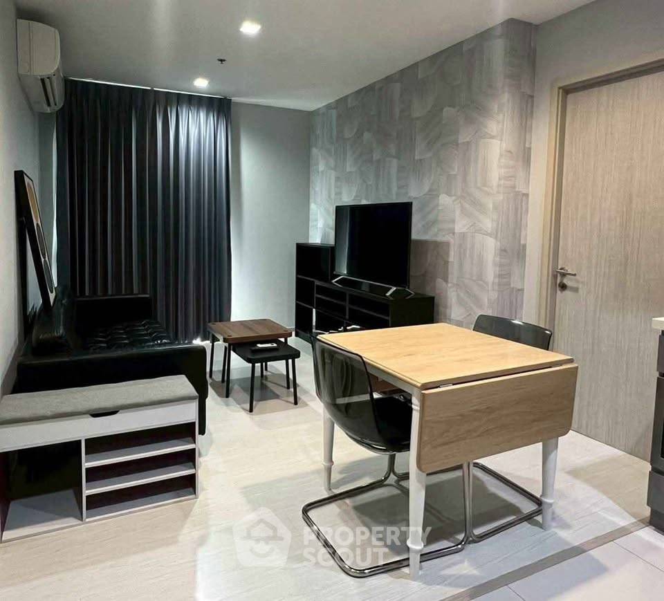 รูป คอนโด 2 ห้องนอน ให้เช่า Rhythm สุขุมวิท 36-38 ใกล้ BTS ทองหล่อ 300 ม. (ID 3122443) - รูปที่ 2/13