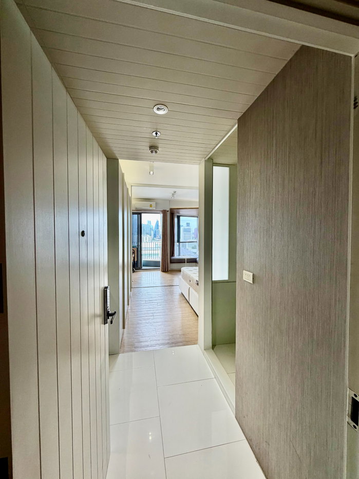 picture Triple Y Residence Samyan Room for rent - 1/10