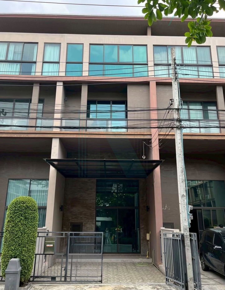 รูป 📌 ขายทาวน์เฮาส์ โครงการ บ้านกลางเมือง รัชโยธิน 3 ชั้น 3 ห้องนอน 4 ห้องน้ำ - รูปที่ 1/8