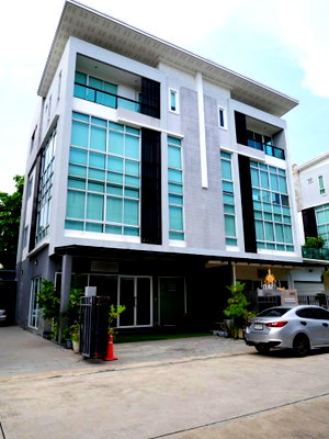 Home office for sale Bueng Kum : For Sale 4-Storey Corner Home Office, Nuanchan, Bueng Kum 16.9M Fully Furnished 7 Parking Spaces