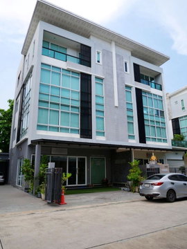 For Sale 4-Storey Corner Home Office, Nuanchan, Bueng Kum 16.9M Fully Furnished 7 Parking Spaces