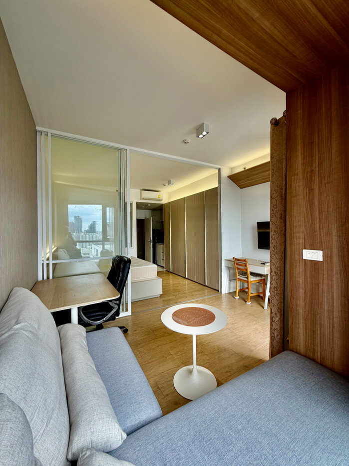picture Triple Y Residence Samyan Room for rent - 8/10