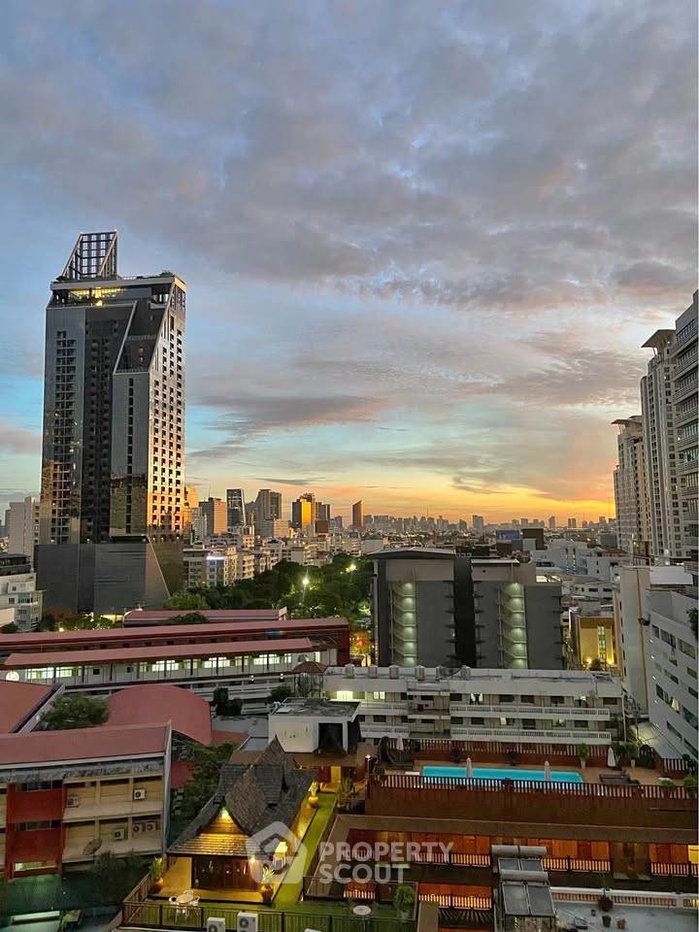 picture Well-Priced 1-BR Condo In XT Phayathai, 400m To BTS Phaya Thai (ID 2807410) - 1/6