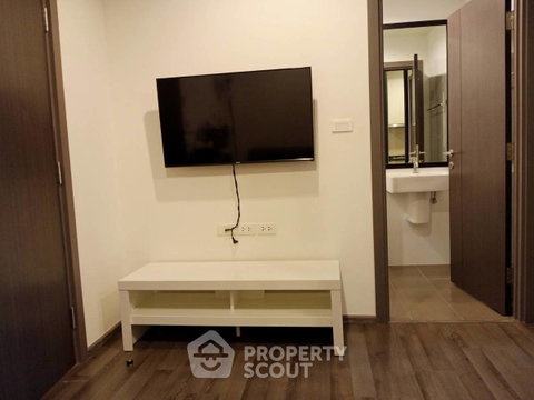 High-Floor 1-BR Condo At The Base Park East Sukhumvit 77, Near BTS On Nut (ID 2146083)