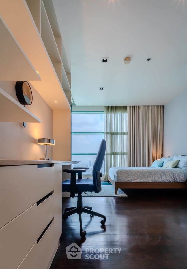 picture 5-BR High-Floor Condo 381 Sqm Chatrium Riverside, BTS Saphan Taksin (ID 3153572) - 16/17