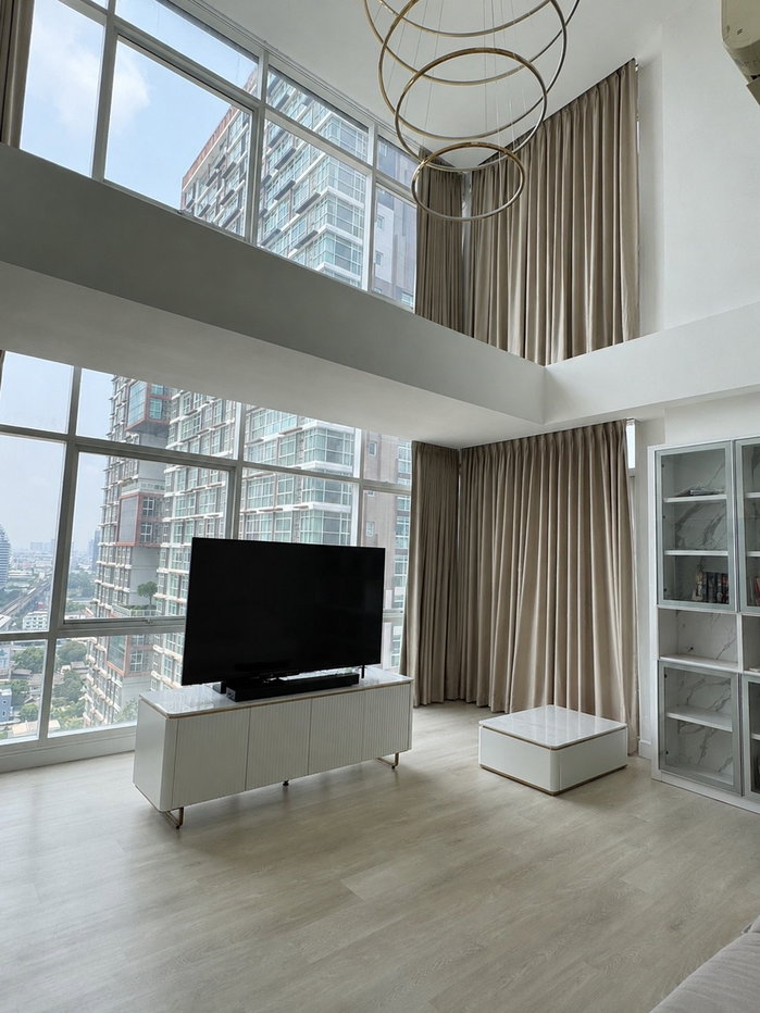 รูป The Coast Bangna | ให้เช่าห้อง Duplex 3 ห้องนอน น่าอยู่ ชั้นสูง ตกแต่งเรียบร้อย ใกล้ทางด่วน - รูปที่ 2/11