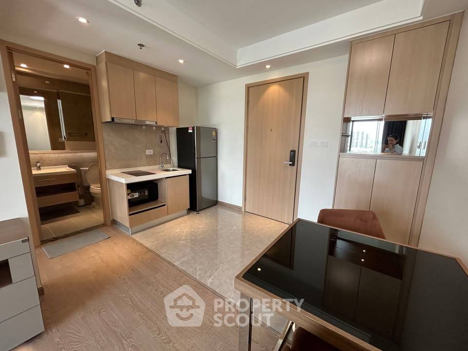 รูป คอนโด 1 ห้องนอน 35 ตร.ม. ราคาดี ที่ Regal Sathon-Naradhiwas (ID 3101000) - รูปที่ 5/13