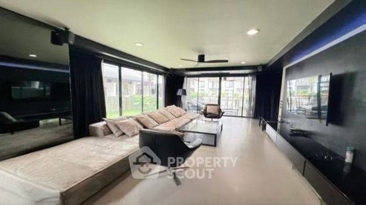 2-BR 173 Sqm Ground-Floor Condo At Amanta Ratchada, 200m To MRT Thailand Cultural Centre (ID 3153024)