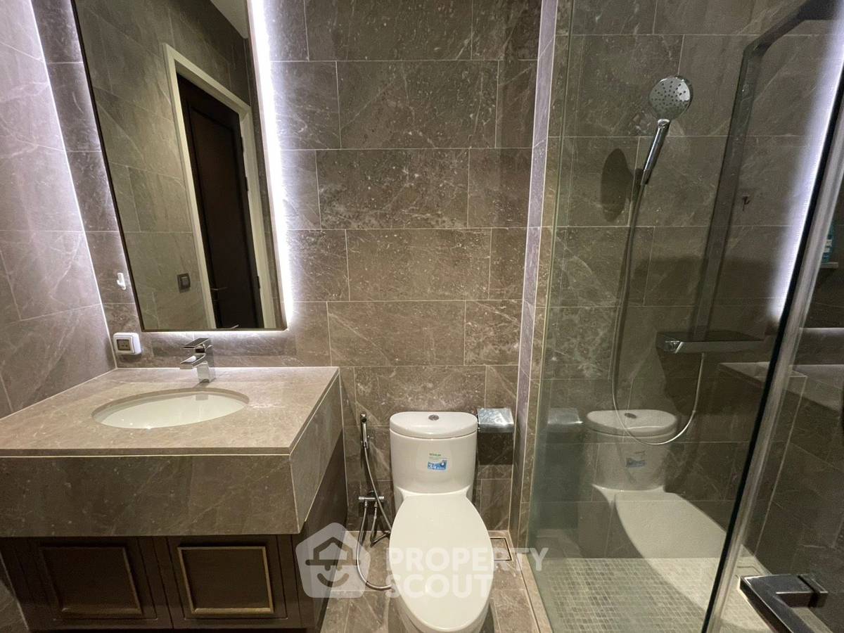 picture 25th-Floor 3-BR 152 Sqm Condo At The Diplomat 39, 100m to BTS Phrom Phong (ID 825455) - 19/27