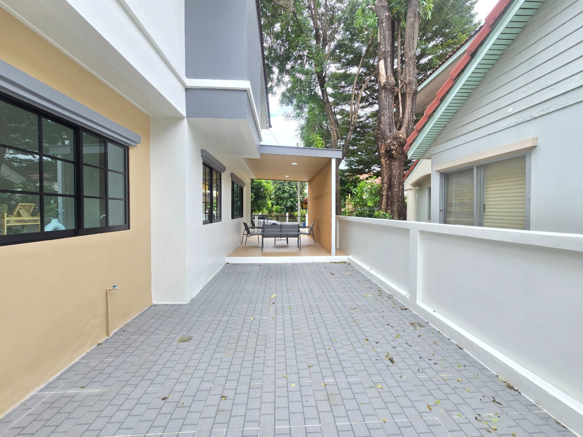 รูป บ้านเดี่ยว 2 ชั้น รีโนเวทใหม่ ตกแต่งสวยงาม หมู่บ้าน สัมมากร มีนบุรี 2" แต่งสวย โมเดิร์น มีมุมนั่งเล่น บรรยากาศร่มรื่น กว้างขวาง ใกล้รถไฟฟ้าสายสีชมพู - รูปที่ 10/40