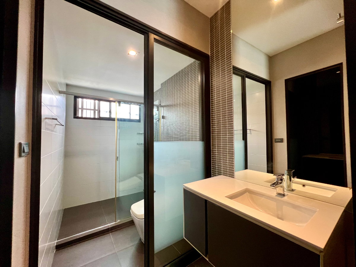 รูป ให้เช่า Townhome 3 ชั้น The Landmark Ekkamai - Ramintra ทาวน์โฮมสไตล์โมเดิร์น ทำเลดีใจกลางลาดพร้าว - สุคนธสวัสดิ์ ใกล้ทางด่วนและสิ่งอำนวยความสะดวกครบ - รูปที่ 14/22