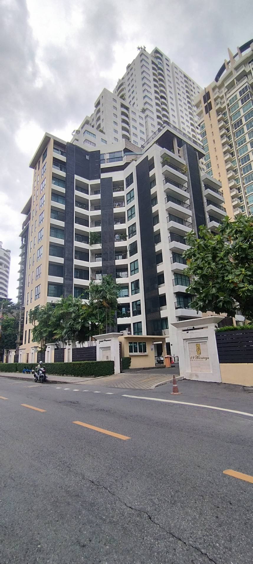 ให้เช่า 59 Heritage ห้องชั้น 17  2 นอน 2 น้ำ ภายในกว้าง ทำเลเยี่ยม