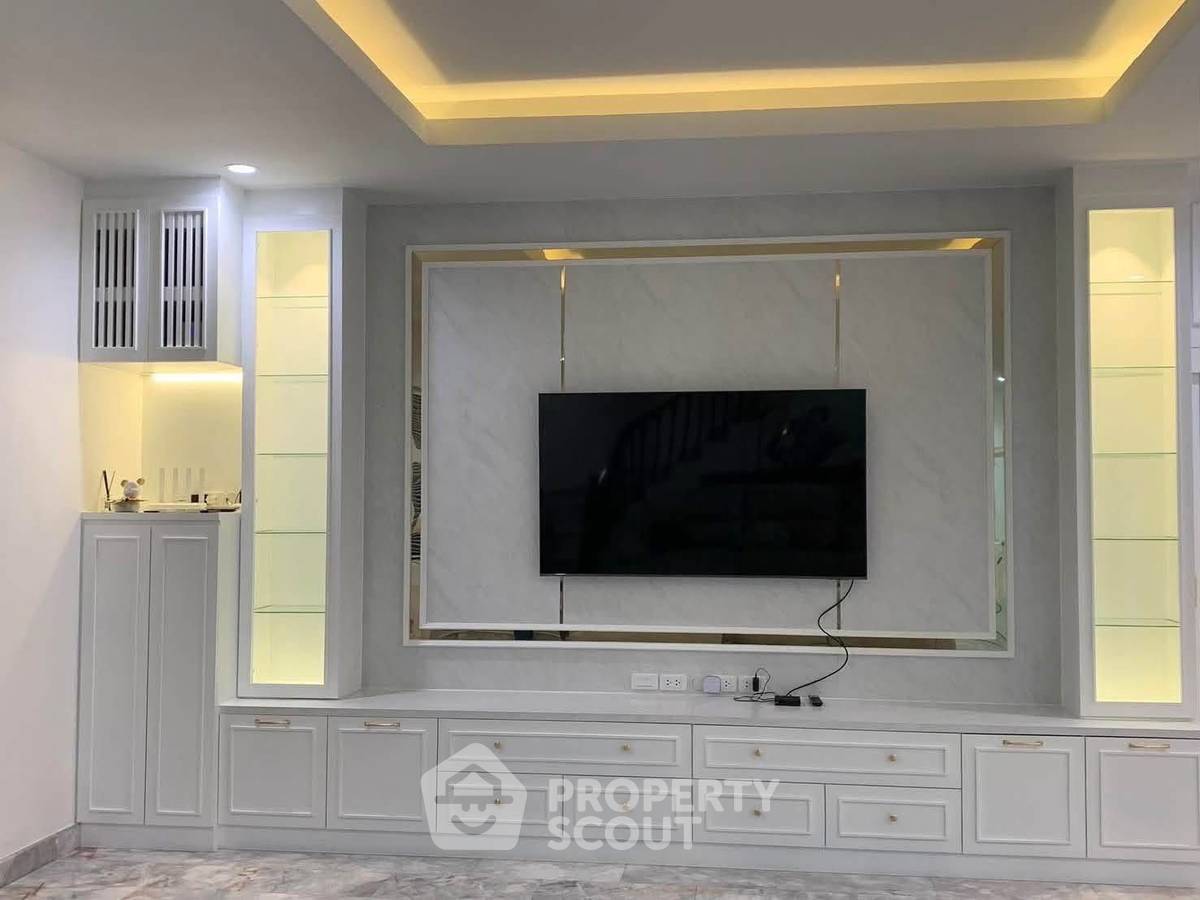 รูป บ้านเช่า 4 ห้องนอน Paradise Villa 2 พัทยา โซนพัทยาตะวันออก (ID 3153582) - รูปที่ 2/19