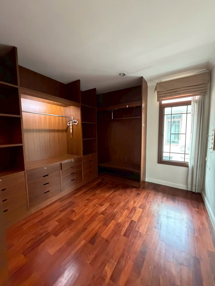 picture Narasiri Pattanakarn | Luxury Detached House | 4 Bedrooms | 350 Sq.m. - 3/11