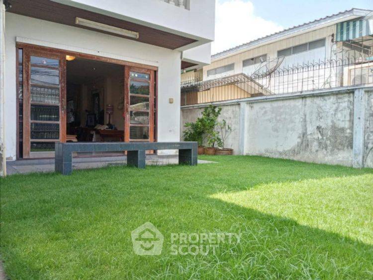 รูป บ้านเดี่ยว 5 ห้องนอน สำหรับขาย ย่าน จันเกษม จตุจักร อนุญาตสัตว์เลี้ยง (ID 3152719) - รูปที่ 1/15