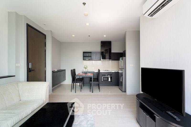 picture 2-BR Condo For Sale, Rhythm Sukhumvit 44/1, 70m To BTS Phra Khanong (ID 3153666) - 9/17