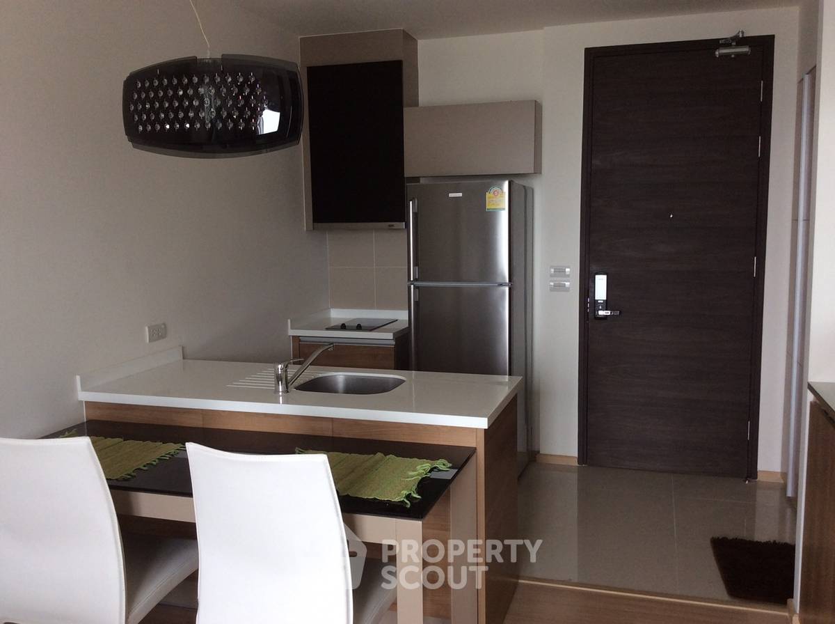 รูป คอนโด 1 ห้องนอน ชั้น 26 ใกล้ BTS อ่อนนุช 200 เมตร Rhythm Sukhumvit 50 (ID 886631) - รูปที่ 7/8