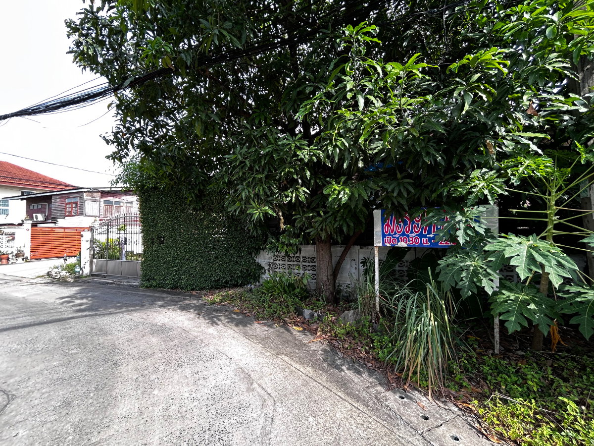 รูป บ้านเดี่ยว ห่างจากถนนใหญ่เพียง 300 เมตร - รูปที่ 2/9