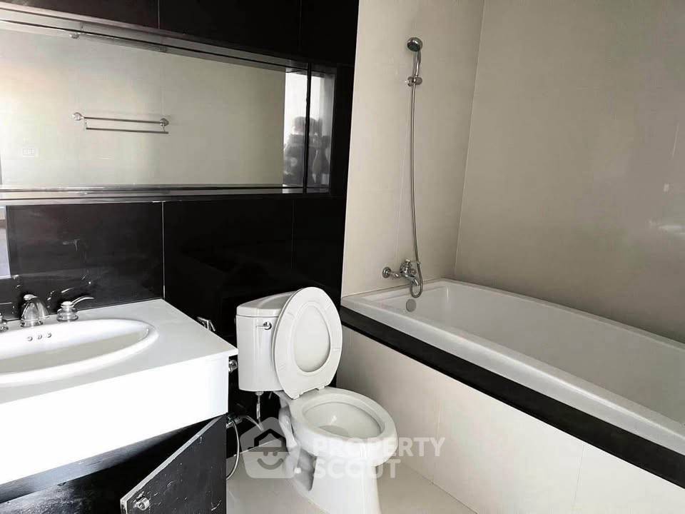 picture High-Floor 3-BR 184 Sqm At The Address Chidlom near BTS Chit Lom (ID 2672055) - 8/9