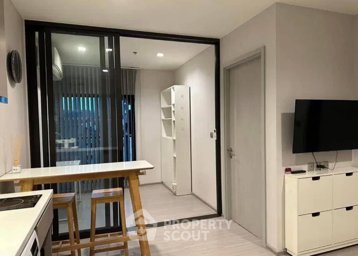 picture Attractive 1-BR Condo, Life Sukhumvit 62, 300m to BTS Bang Chak (ID 1854279) - 2/7