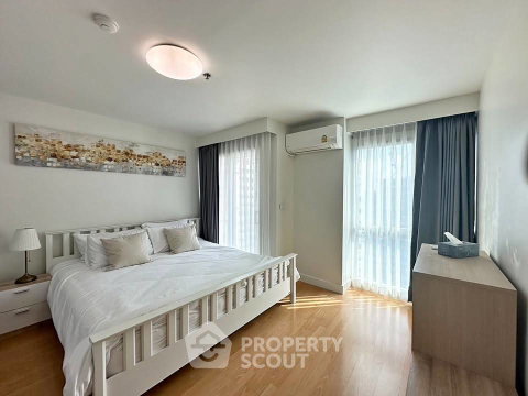 คอนโดมิเนียมชั้นสูง 3 ห้องนอน 114 ตร.ม. สีลมสวีท ใกล้ BTS เซนต์หลุยส์ (ID 2946346)