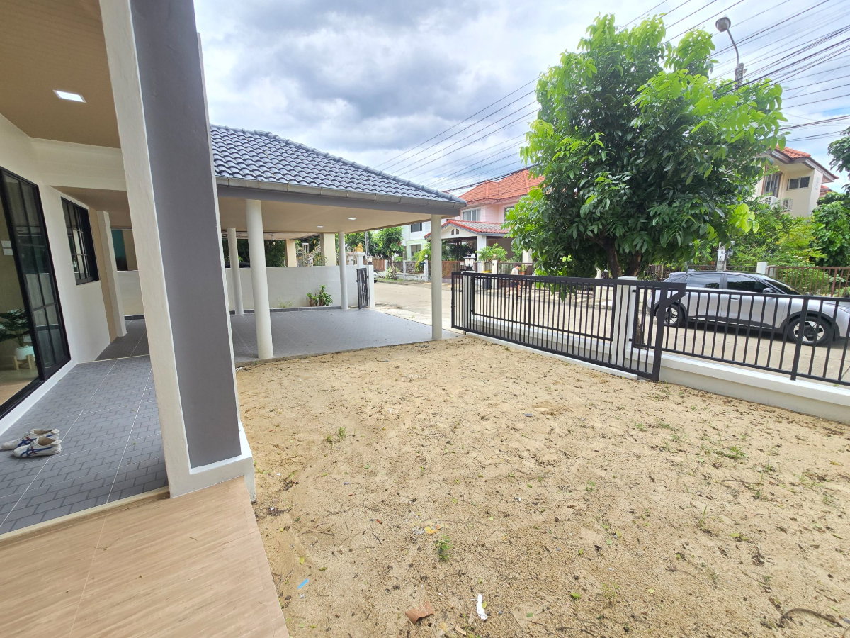 รูป บ้านเดี่ยว 2 ชั้น รีโนเวทใหม่ ตกแต่งสวยงาม หมู่บ้าน สัมมากร มีนบุรี 2" แต่งสวย โมเดิร์น มีมุมนั่งเล่น บรรยากาศร่มรื่น กว้างขวาง ใกล้รถไฟฟ้าสายสีชมพู - รูปที่ 13/40