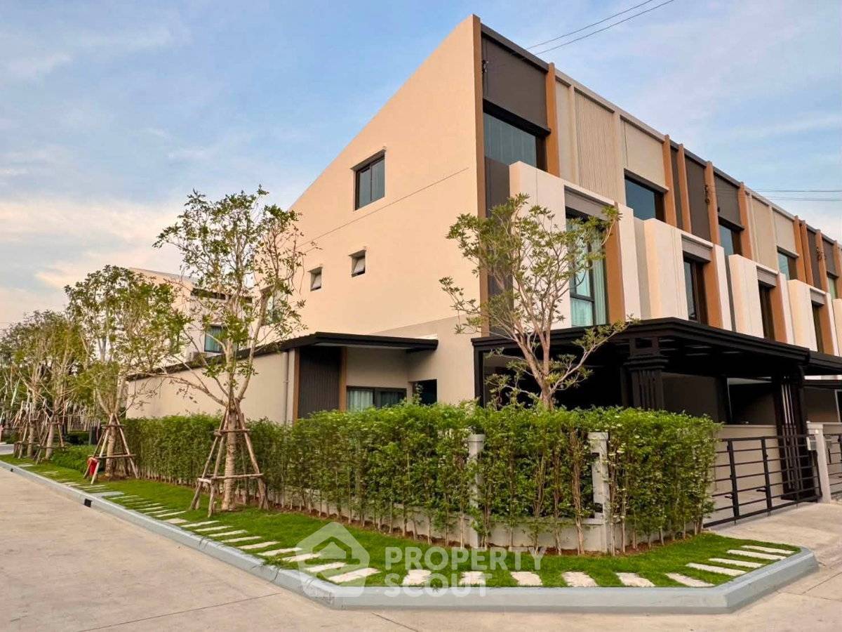 picture 4-BR Townhouse For Rent Pleno Sukhumvit - Bangna 4, Bang Kaeo (ID 3149745) - 1/14