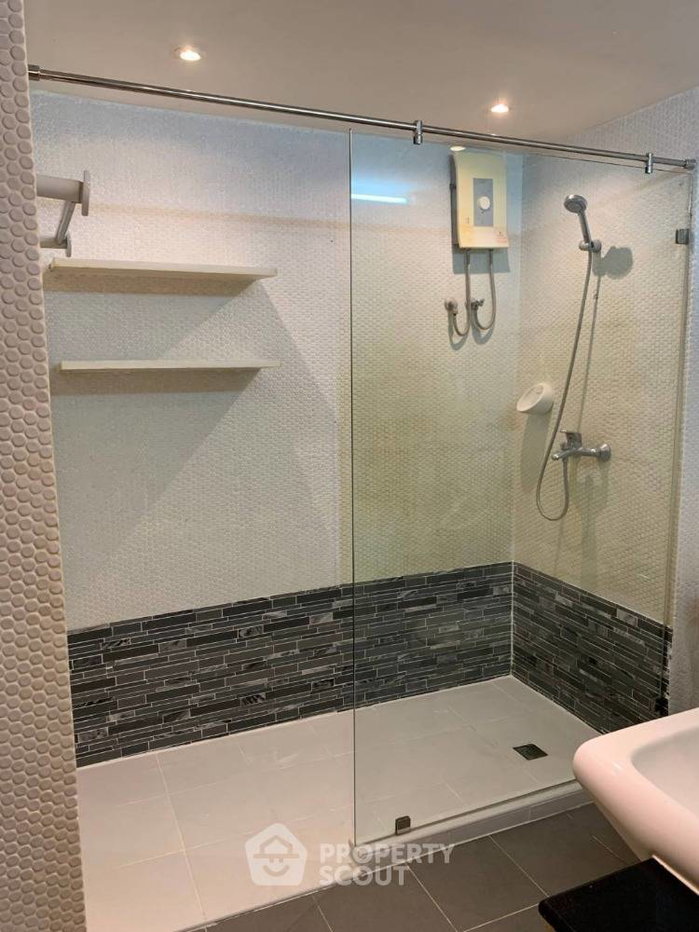 รูป คอนโด 1 ห้องนอน 78 ตร.ม. ชั้นสูง ที่ Asoke Place ใกล้ MRT สุขุมวิท 300 ม. (ID 1439815) - รูปที่ 12/12
