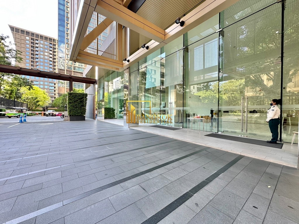 รูป Sindhorn Residence | Luxurious Studio Type Condo For Rent - BR17531CD - รูปที่ 21/23